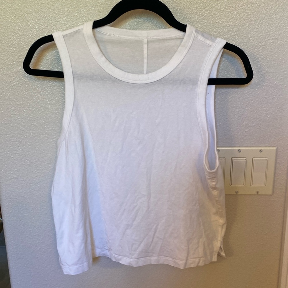Lululemon WHITE Cropped Tank.
